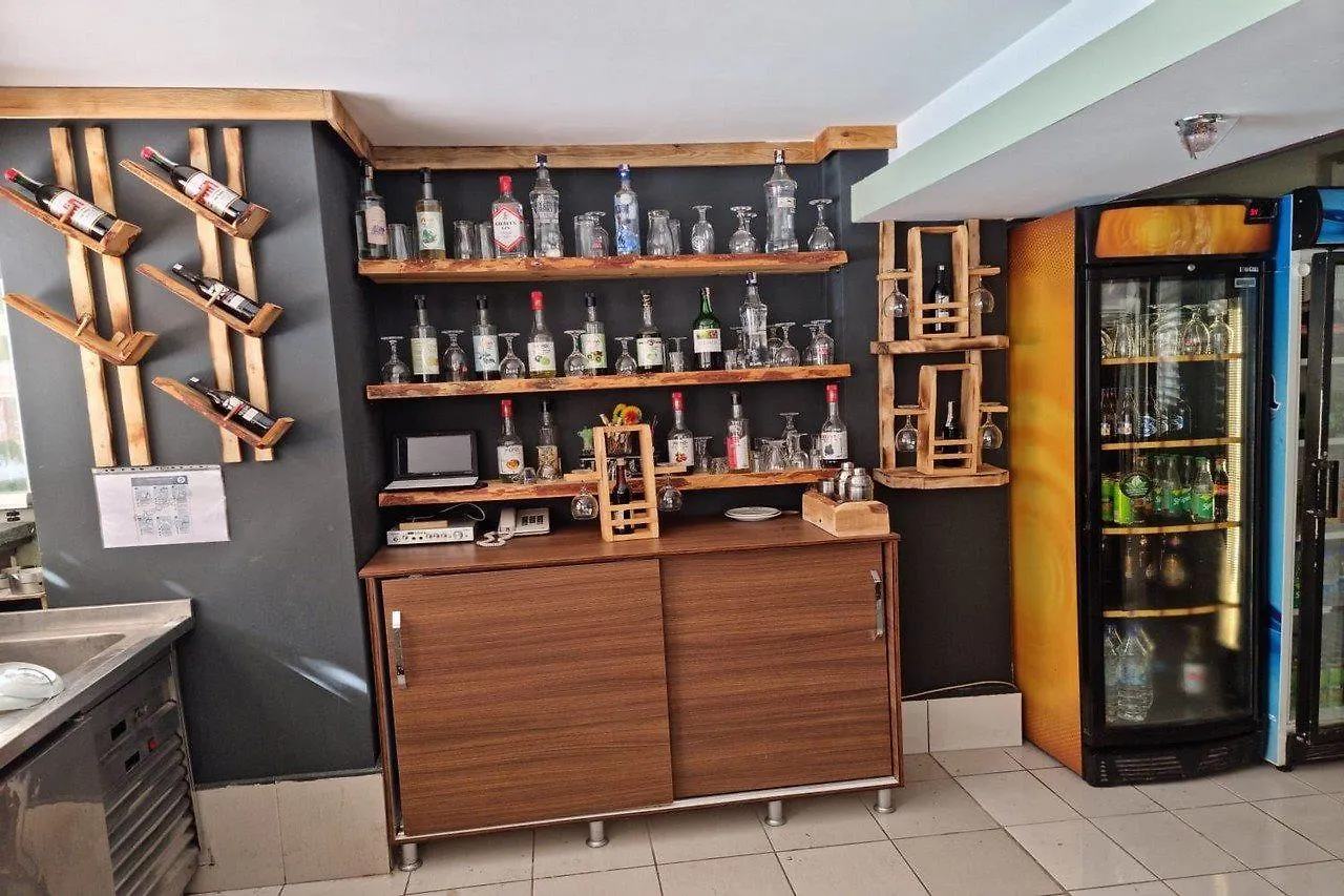 Duqqan Deluxe Hotel 쿠사다시