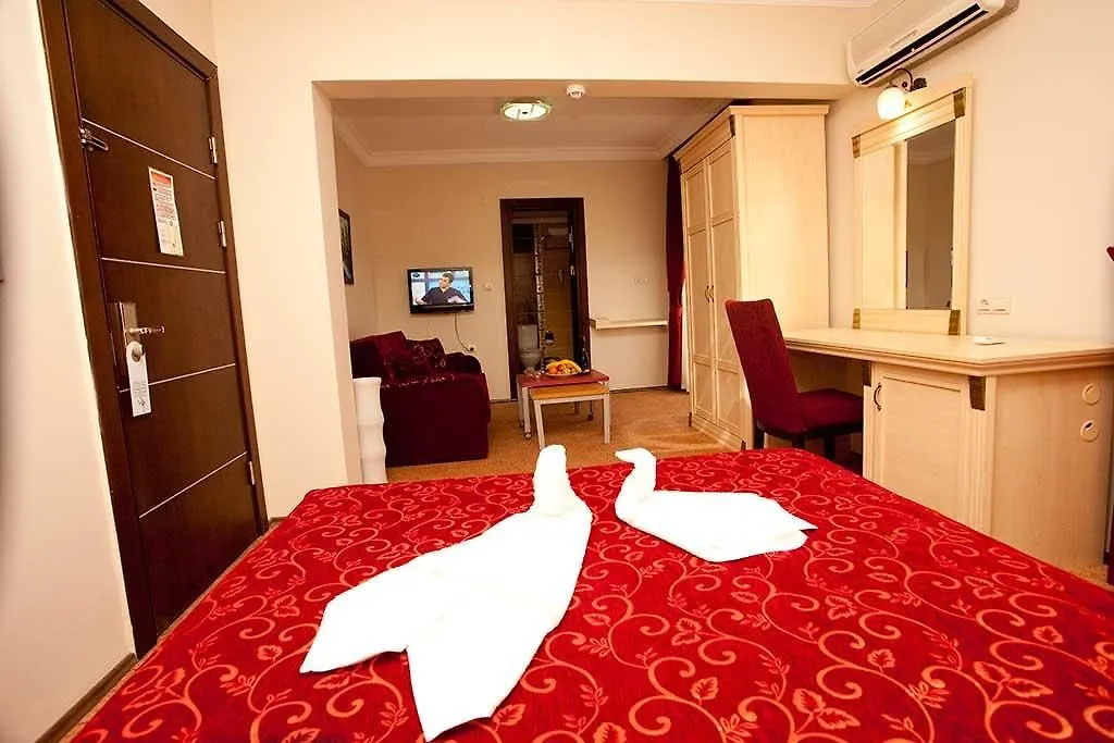 Duqqan Deluxe Hotel 쿠사다시 3*,  터키